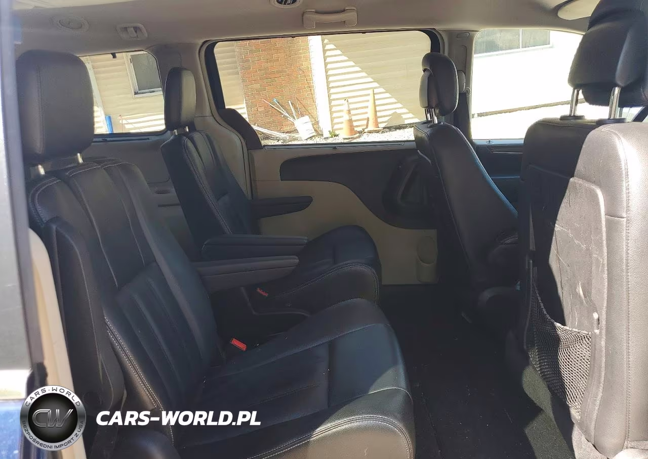 2014 Chrysler Town & Country Touring VIN:2C4RC1BG9ER408931 - 11