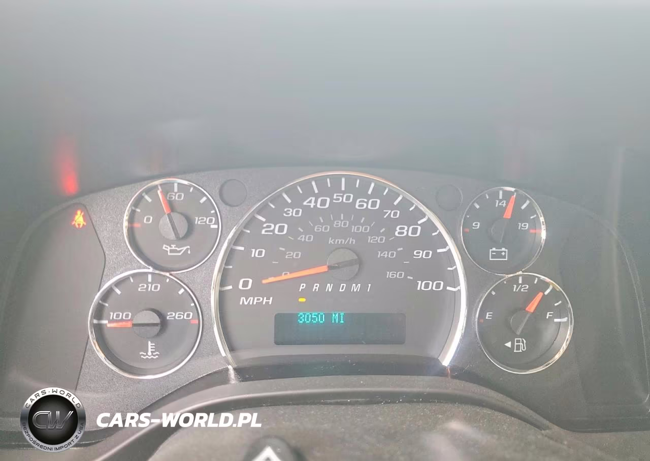2025 Chevrolet Express G2500 VIN:1GCWGBF71S1272592 - 10