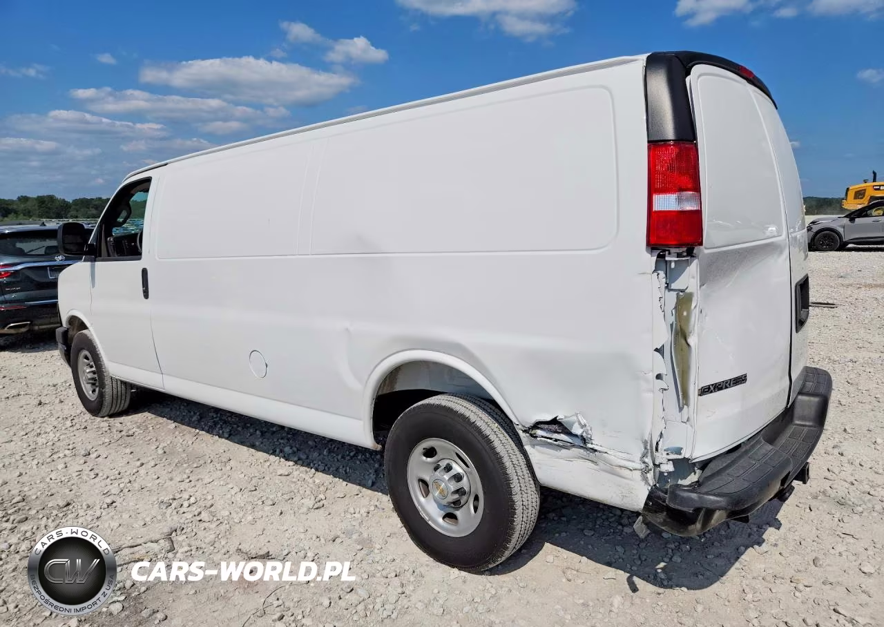 2025 Chevrolet Express G2500 VIN:1GCWGBF71S1272592 - 3