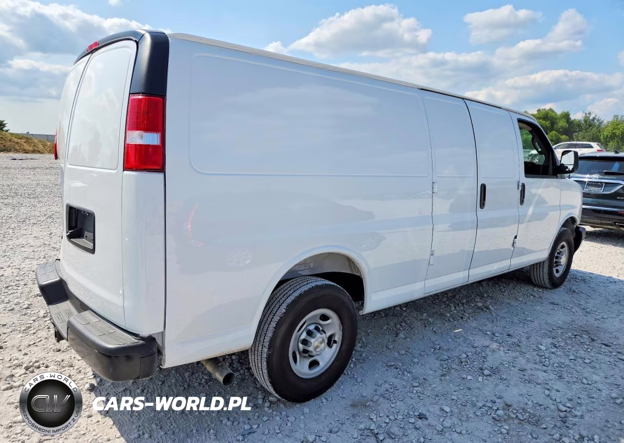 2025 Chevrolet Express G2500 VIN:1GCWGBF71S1272592 - 4