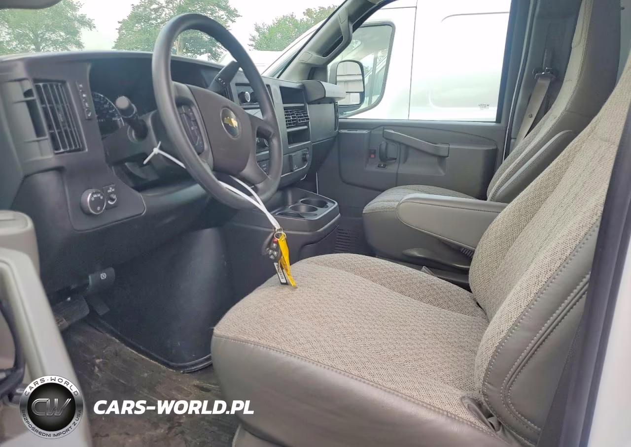 2025 Chevrolet Express G2500 VIN:1GCWGBF71S1272592 - 8