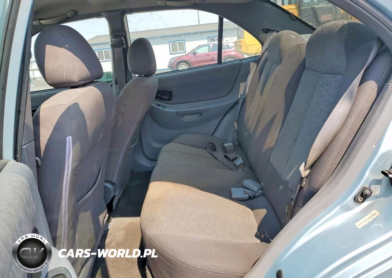 2005 Hyundai Accent Gls VIN:KMHCG45C75U615580 - 10