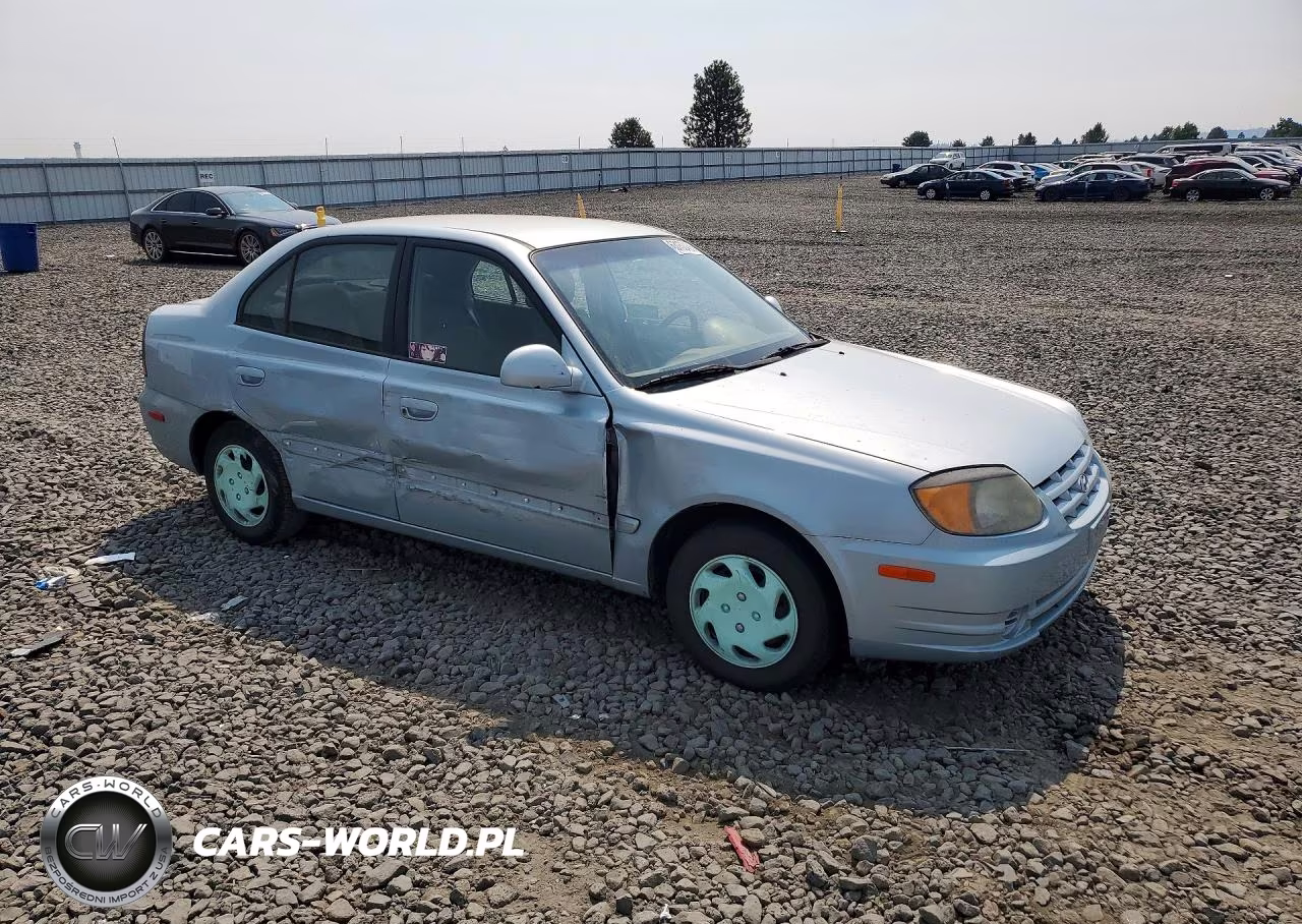 2005 Hyundai Accent Gls VIN:KMHCG45C75U615580 - 4