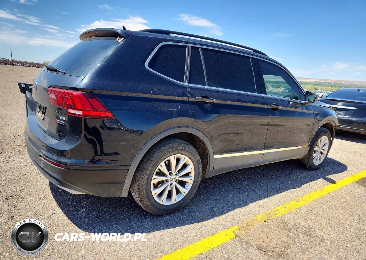 2018 Volkswagen Tiguan Se VIN:3VV2B7AX1JM132921 - 3