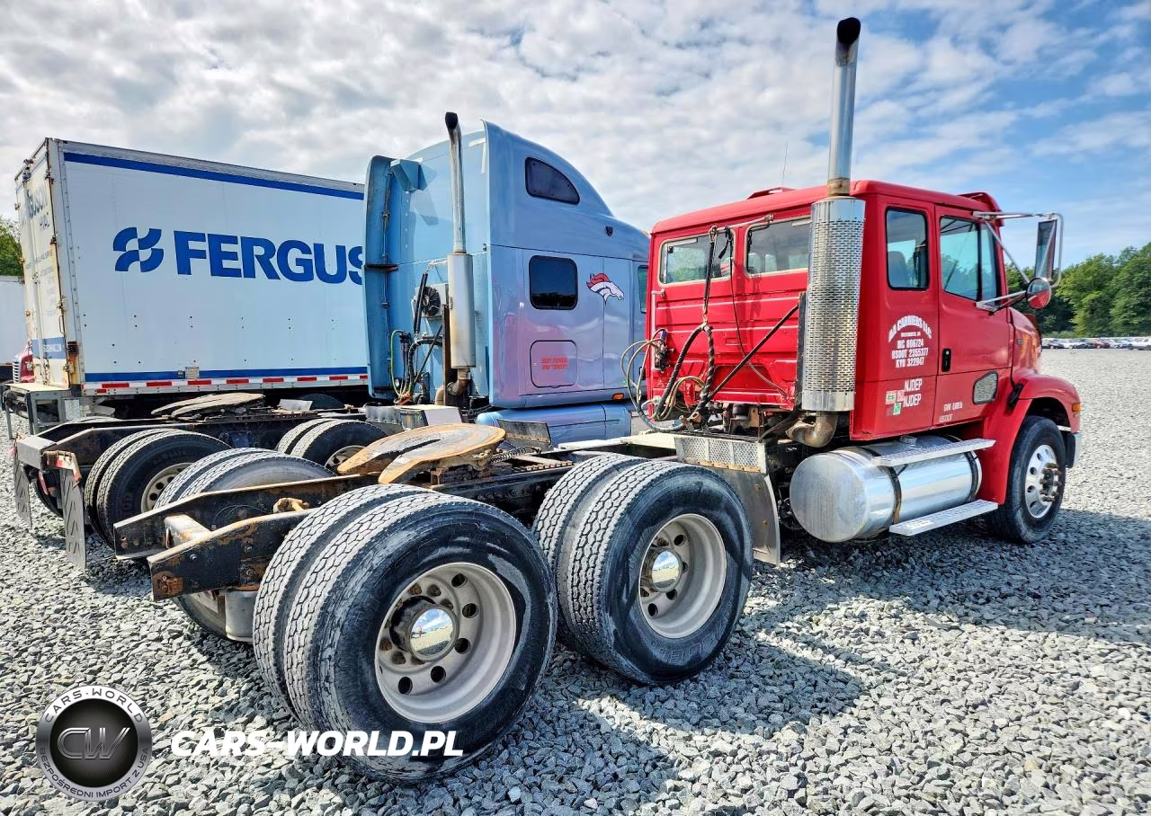 1999 Freightliner Medium Conventional Fl112 VIN:1FUYTMDB3XHB26678 - 3