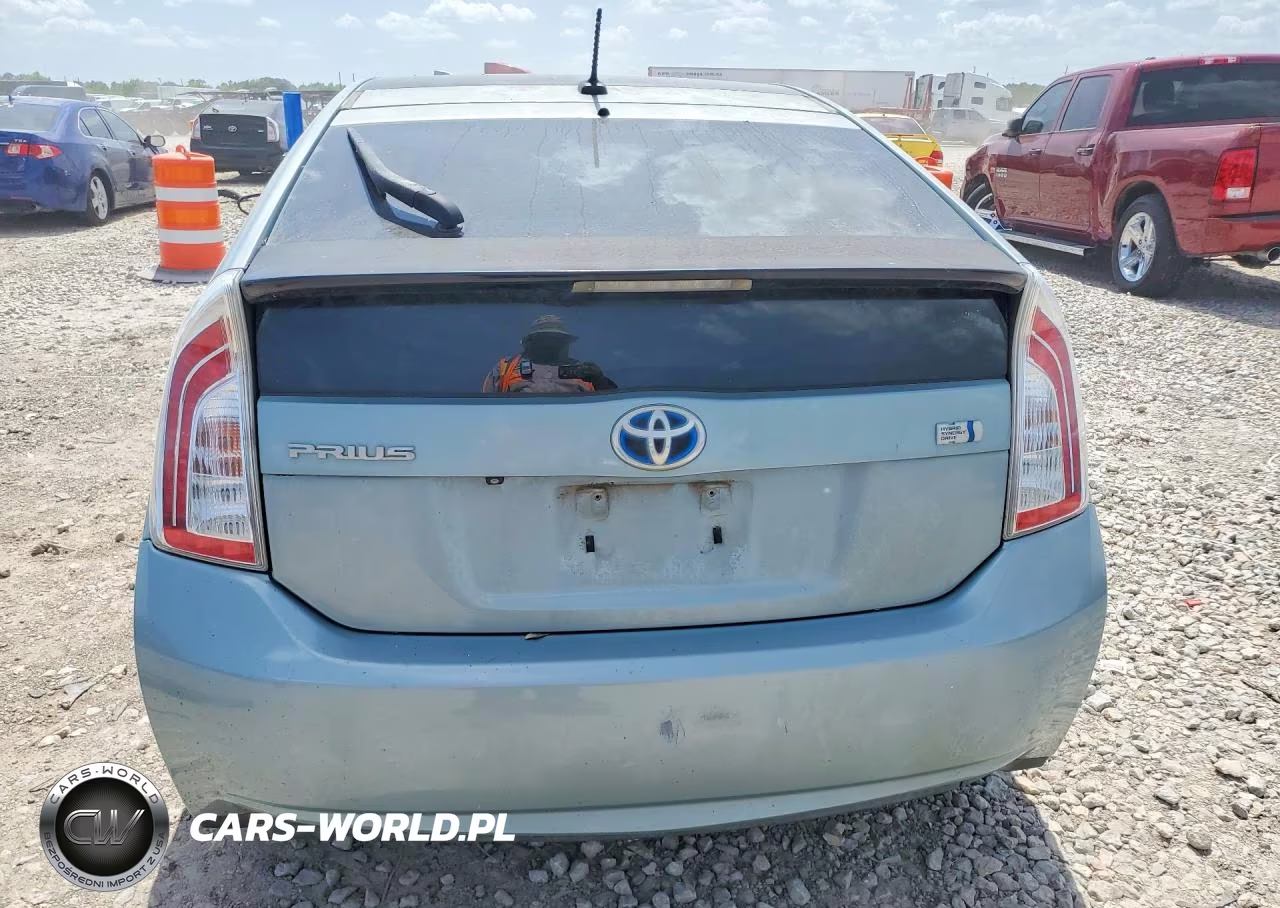 2012 Toyota Prius Three VIN:JTDKN3DU9C5483438 - 6