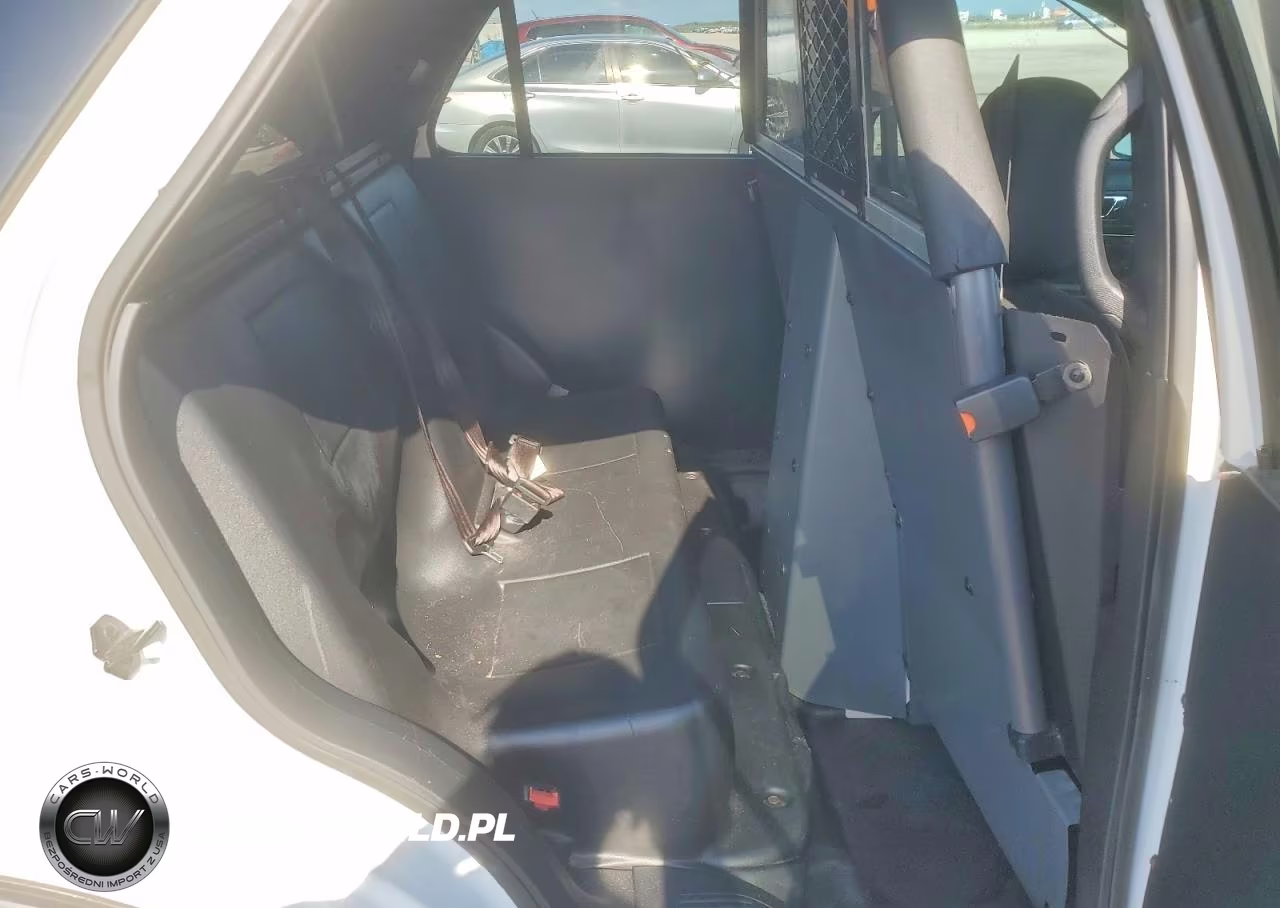 2016 Ford Explorer Police Interceptor VIN:1FM5K8AR3GGC08270 - 10