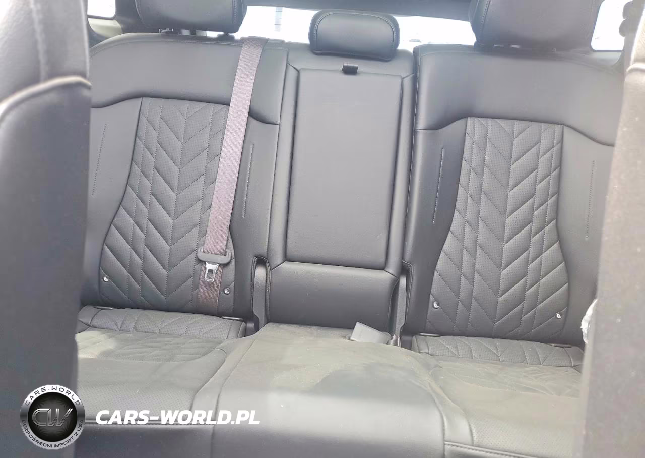 2025 Kia Sportage Plug-In Hybrid X-Line Prestige VIN:KNDPZDDH4S7240528 - 10