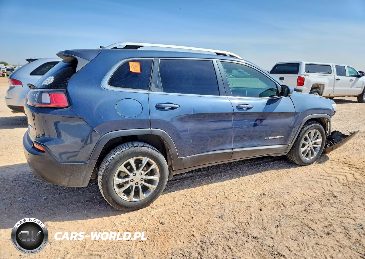 2020 Jeep Cherokee Latitude Plus VIN:1C4PJLLB4LD585804 - 3
