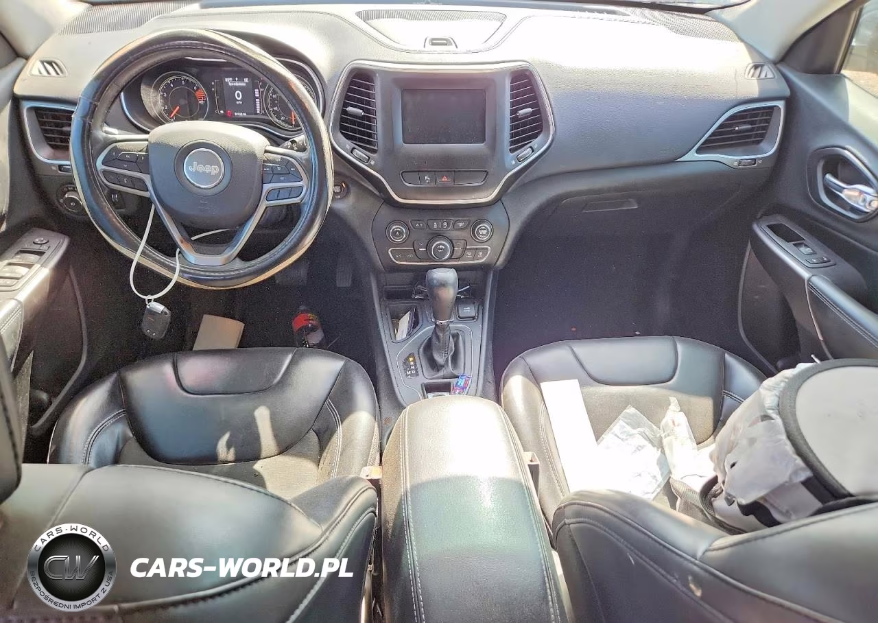 2020 Jeep Cherokee Latitude Plus VIN:1C4PJLLB4LD585804 - 8