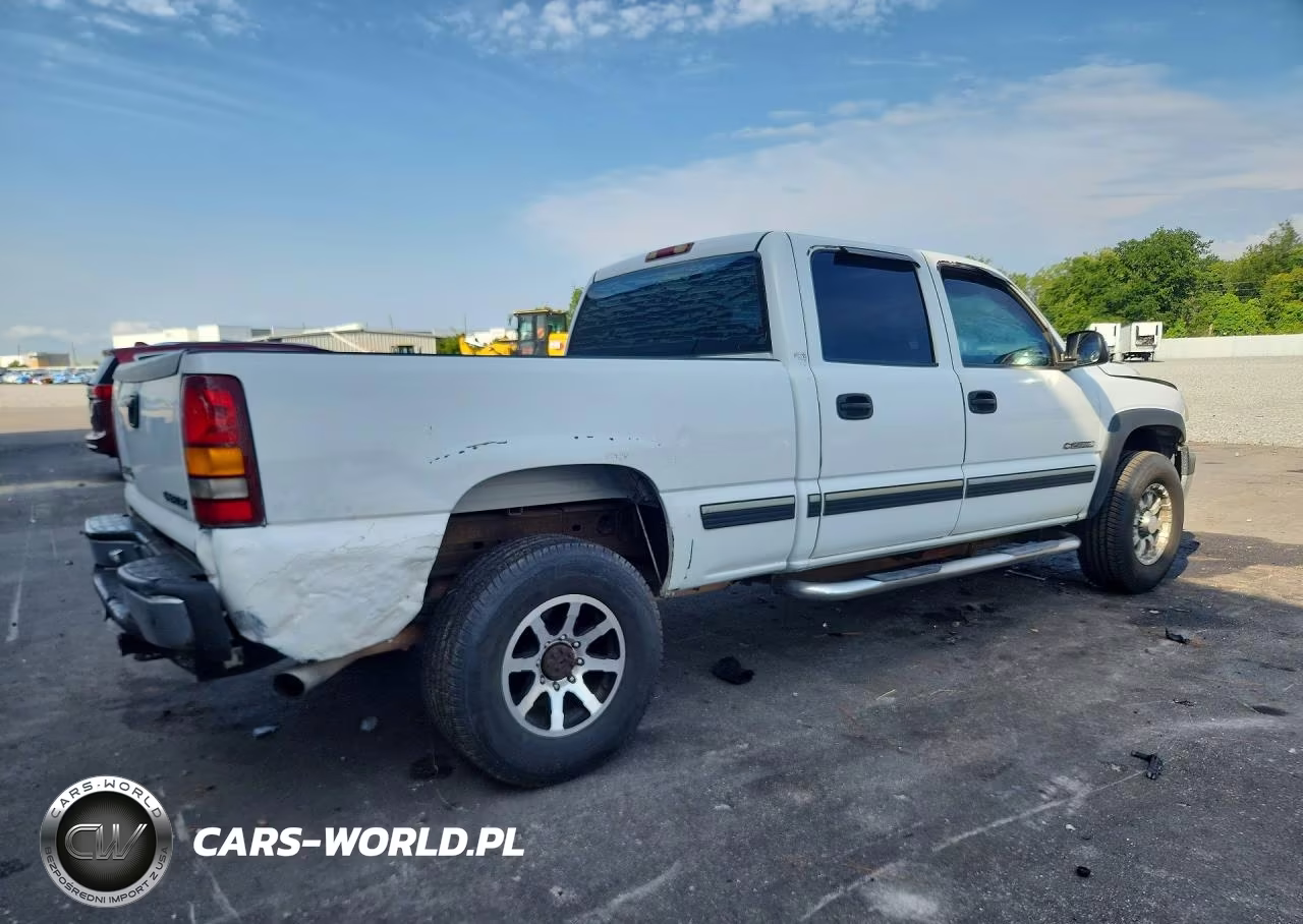 2002 Chevrolet Silverado C2500 Heavy Duty VIN:1GCHC23G12F100042 - 3