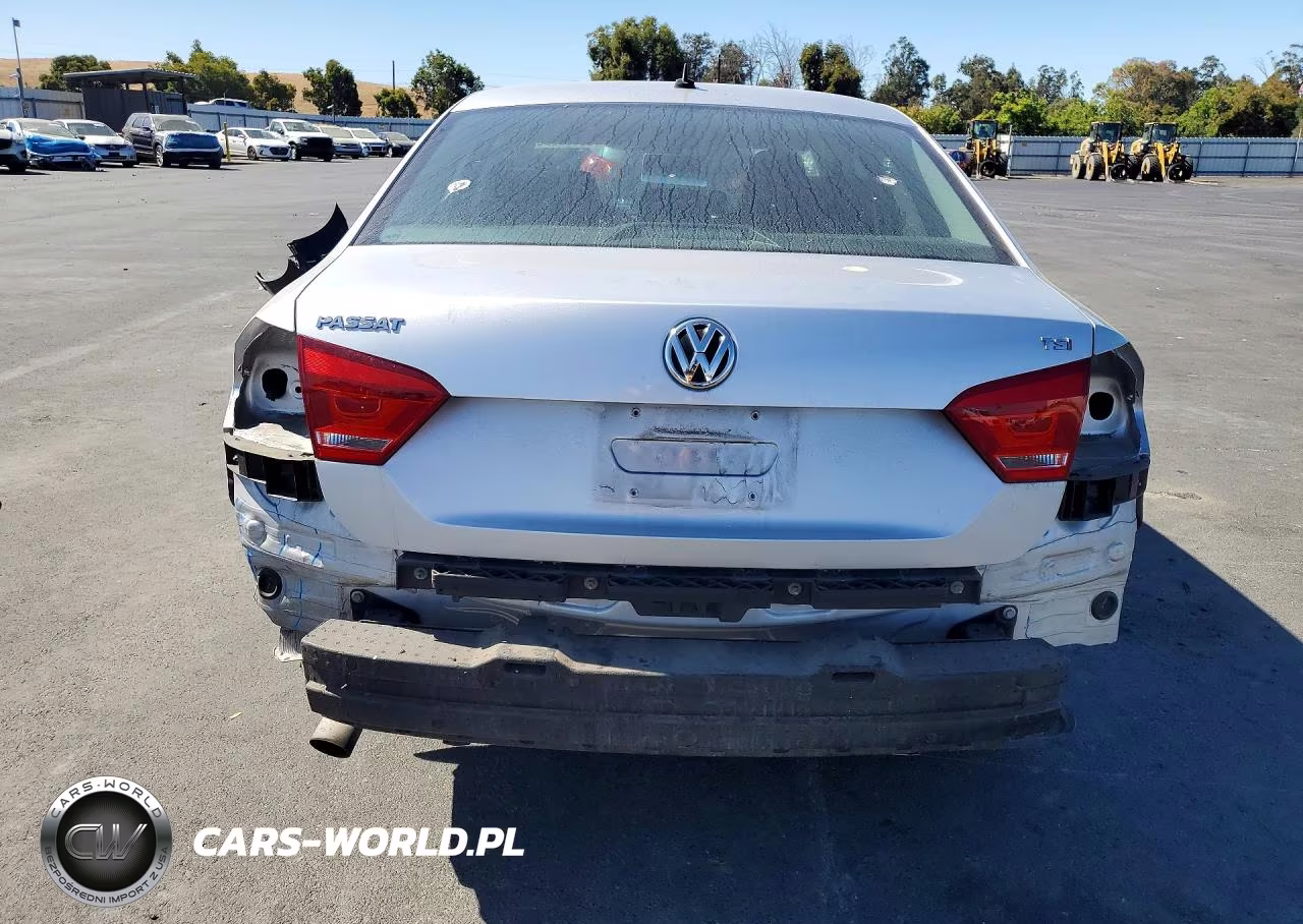 2015 Volkswagen Passat VIN:1VWAT7A36FC099666 - 6