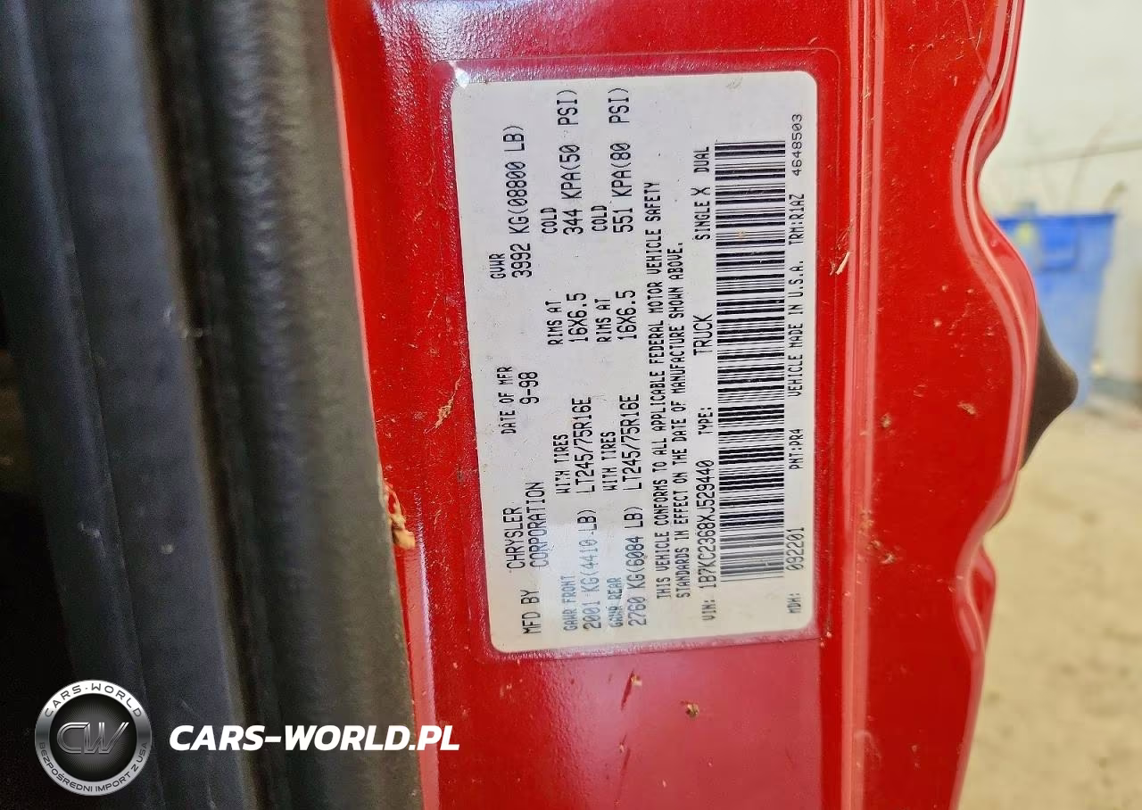 1999 Dodge Ram 2500 VIN:1B7KC2368XJ529440 - 12