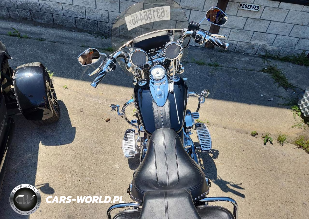 2013 Harley-Davidson Flstc Heritage Softail Classic VIN:1HD1BWV11DB044956 - 6