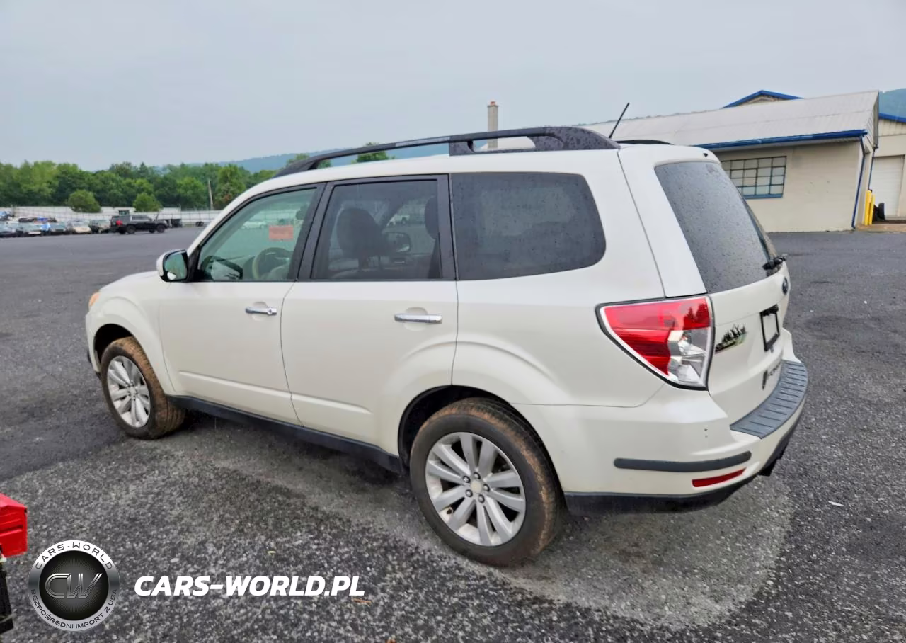 2012 Subaru Forester 2.5X Premium VIN:JF2SHADC7CH411933 - 2