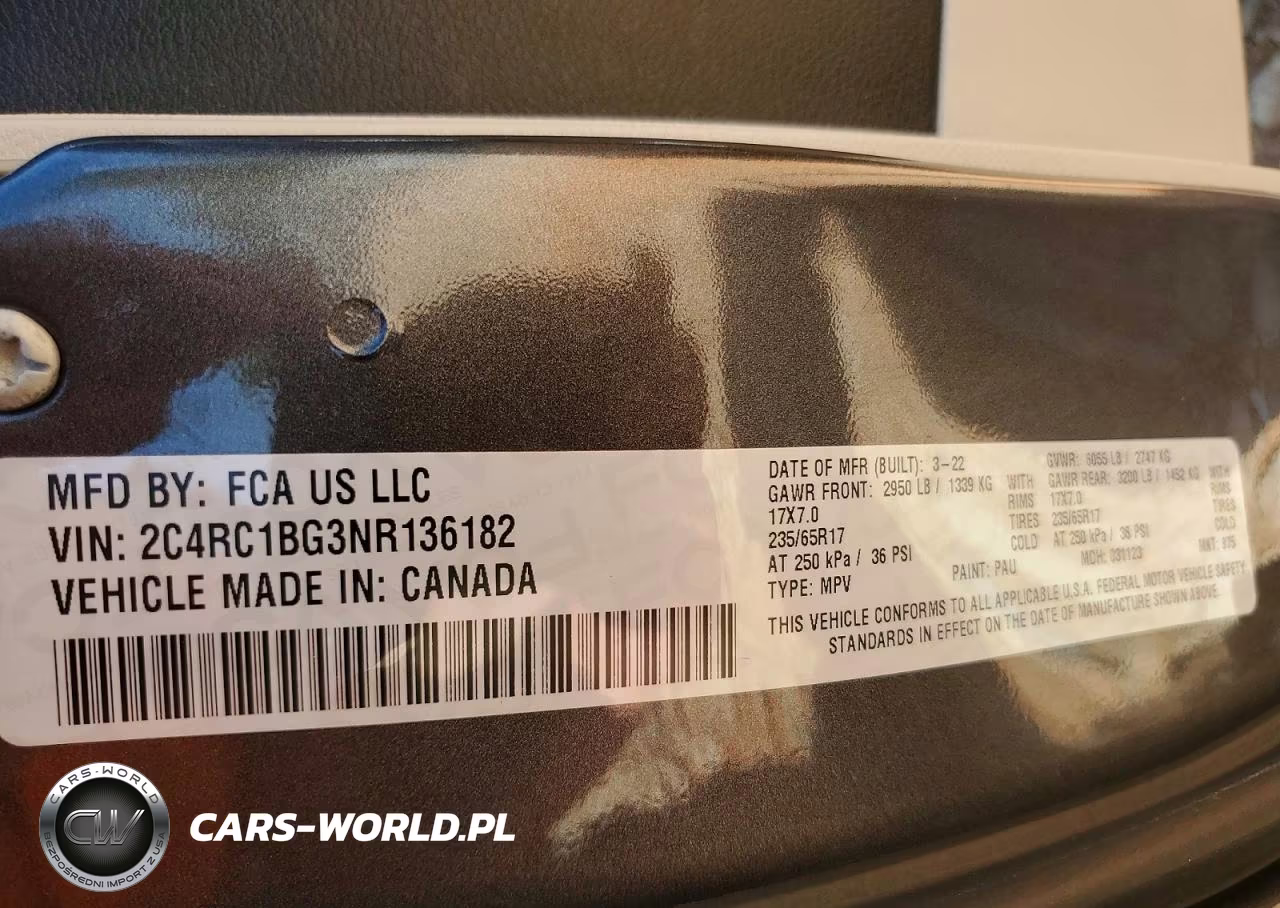 2022 Chrysler Pacifica Touring L VIN:2C4RC1BG3NR136182 - 13