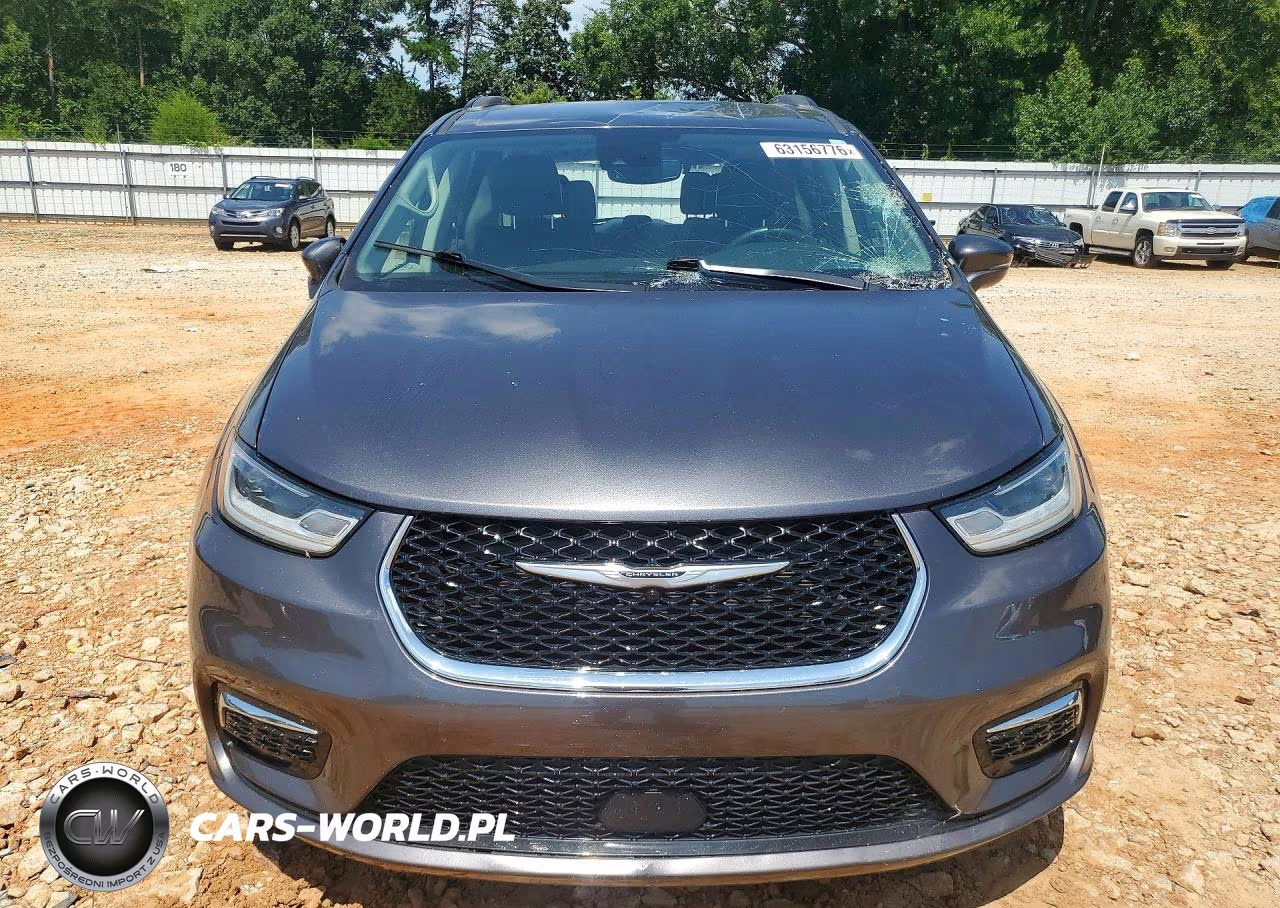 2022 Chrysler Pacifica Touring L VIN:2C4RC1BG3NR136182 - 5