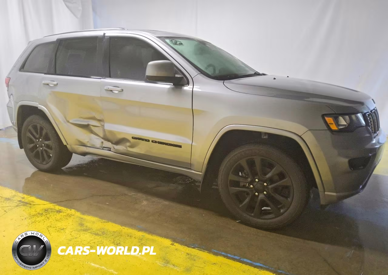 2019 Jeep Grand Cherokee Laredo VIN:1C4RJFAG0KC849999 - 4