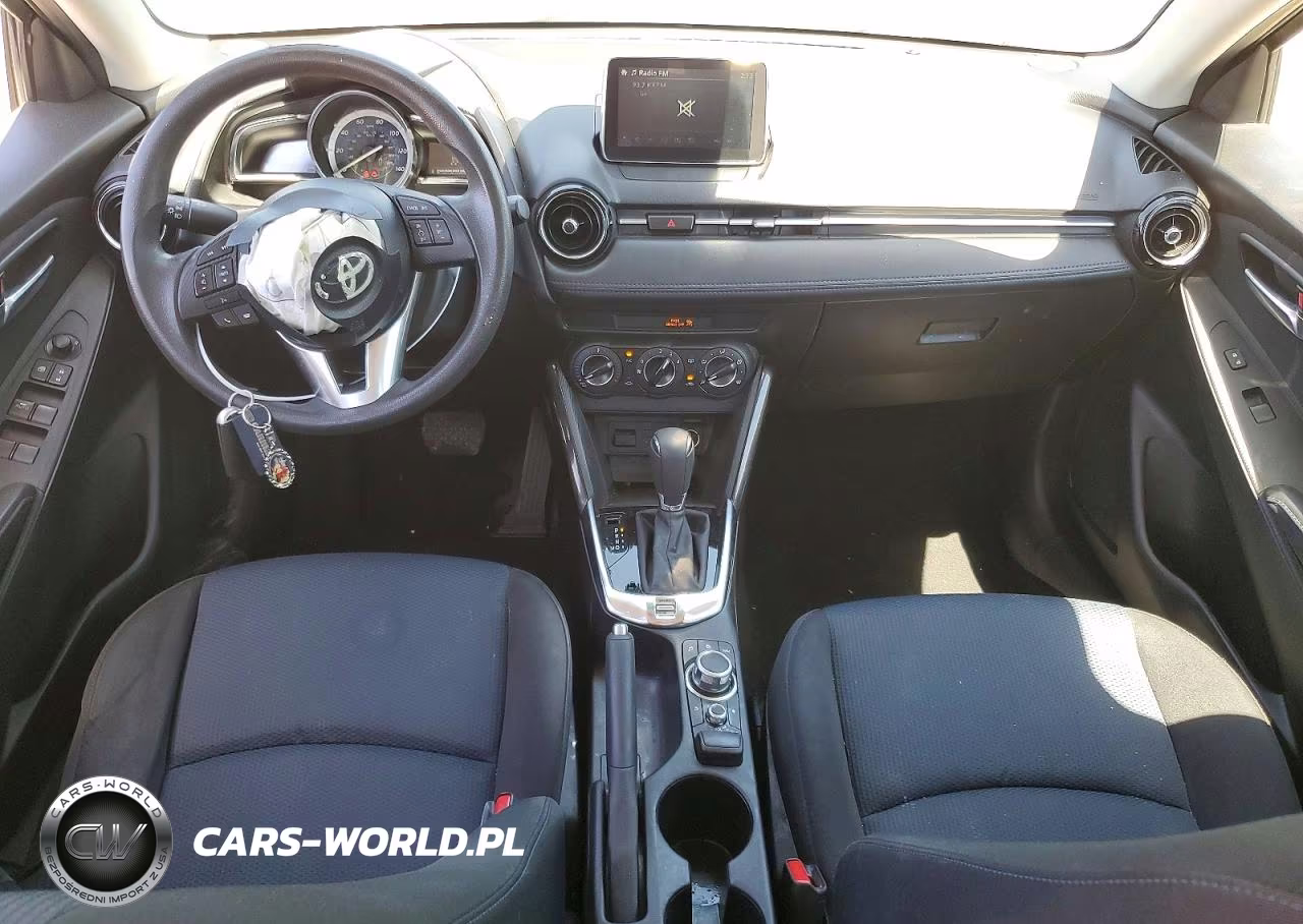 2017 Toyota Yaris Ia Base VIN:3MYDLBYV4HY184561 - 8