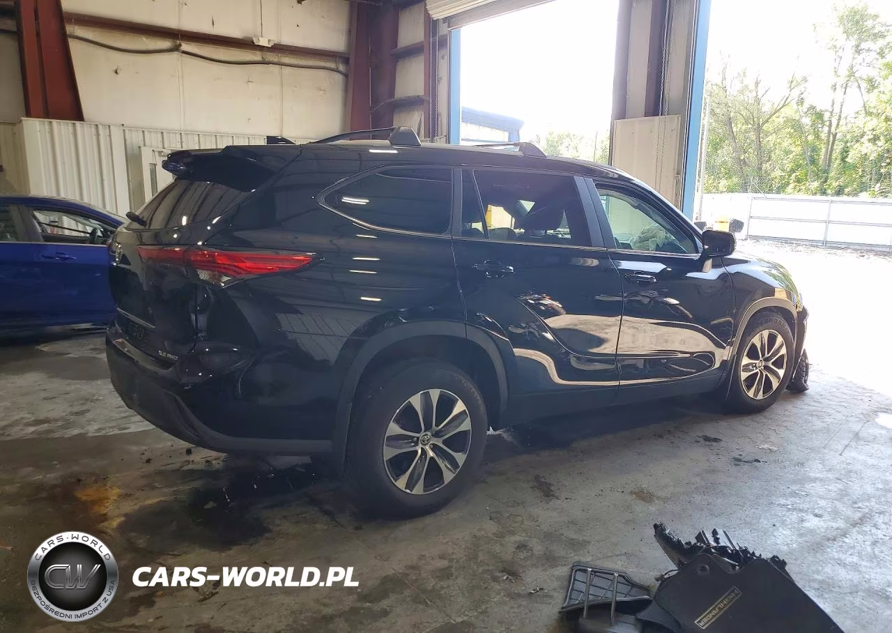2023 Toyota Highlander Xle VIN:5TDKDRBH1PS010807 - 3