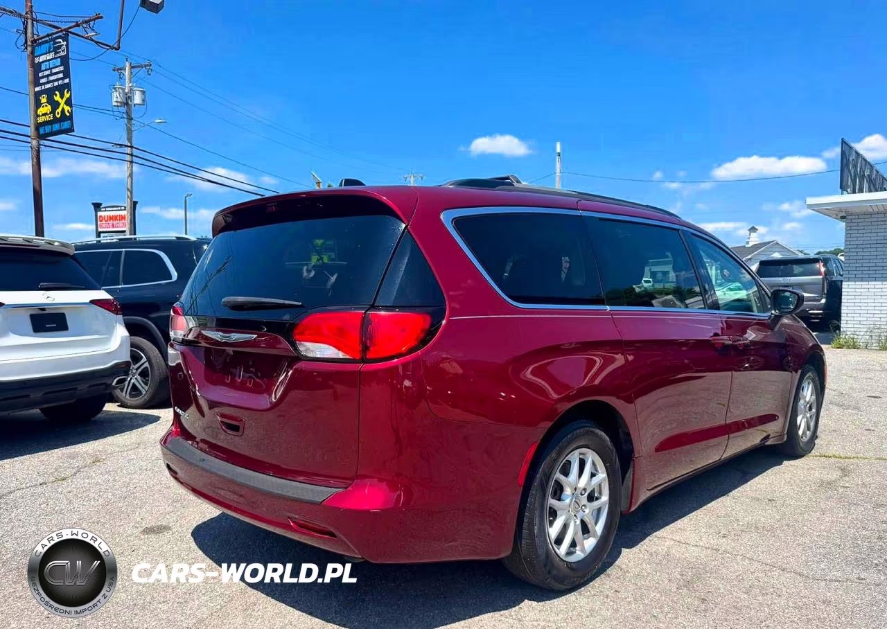 2021 Chrysler Voyager Lxi VIN:2C4RC1DG9MR512928 - 4