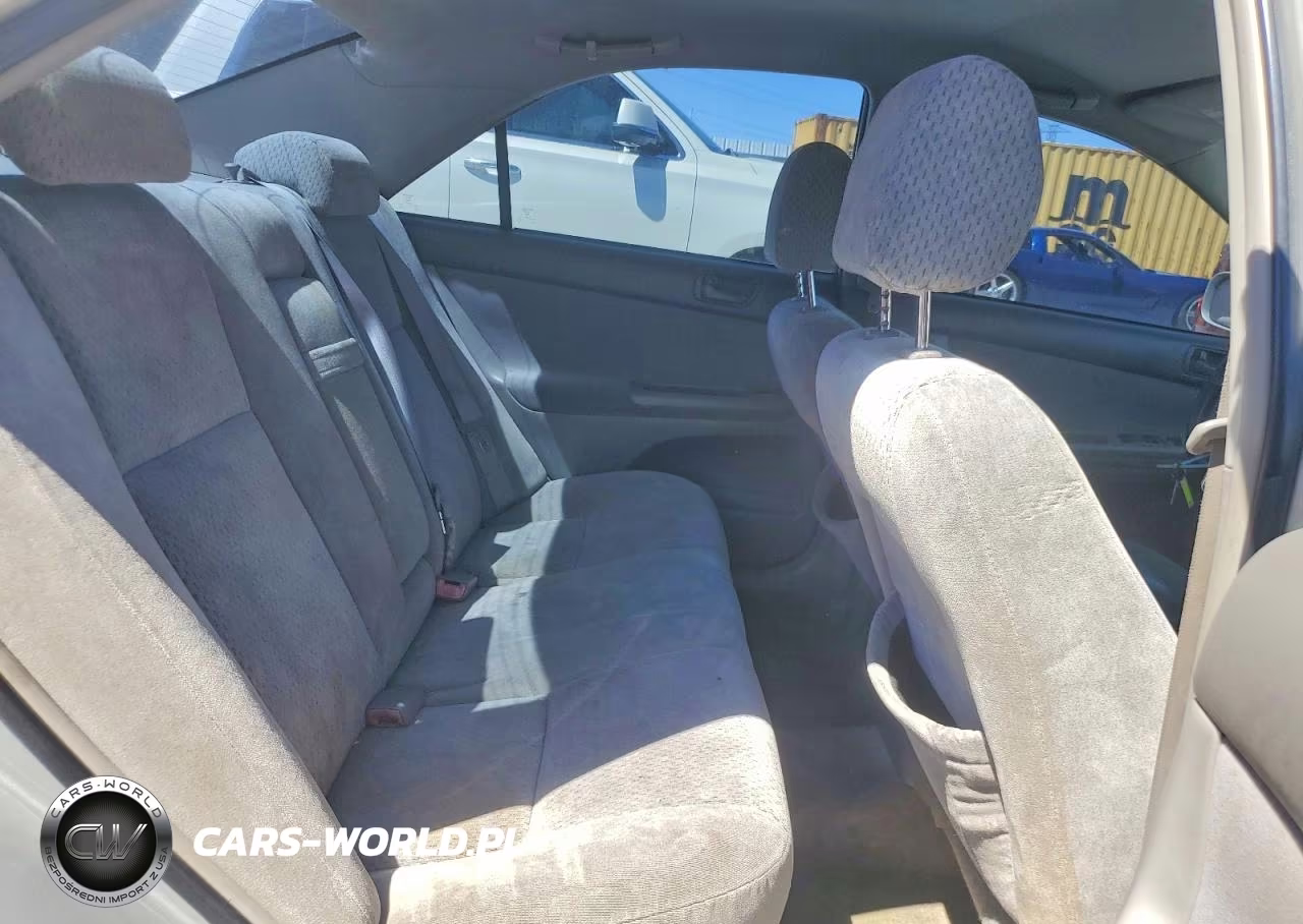 2004 Toyota Camry Le VIN:4T1BE32K04U327907 - 10