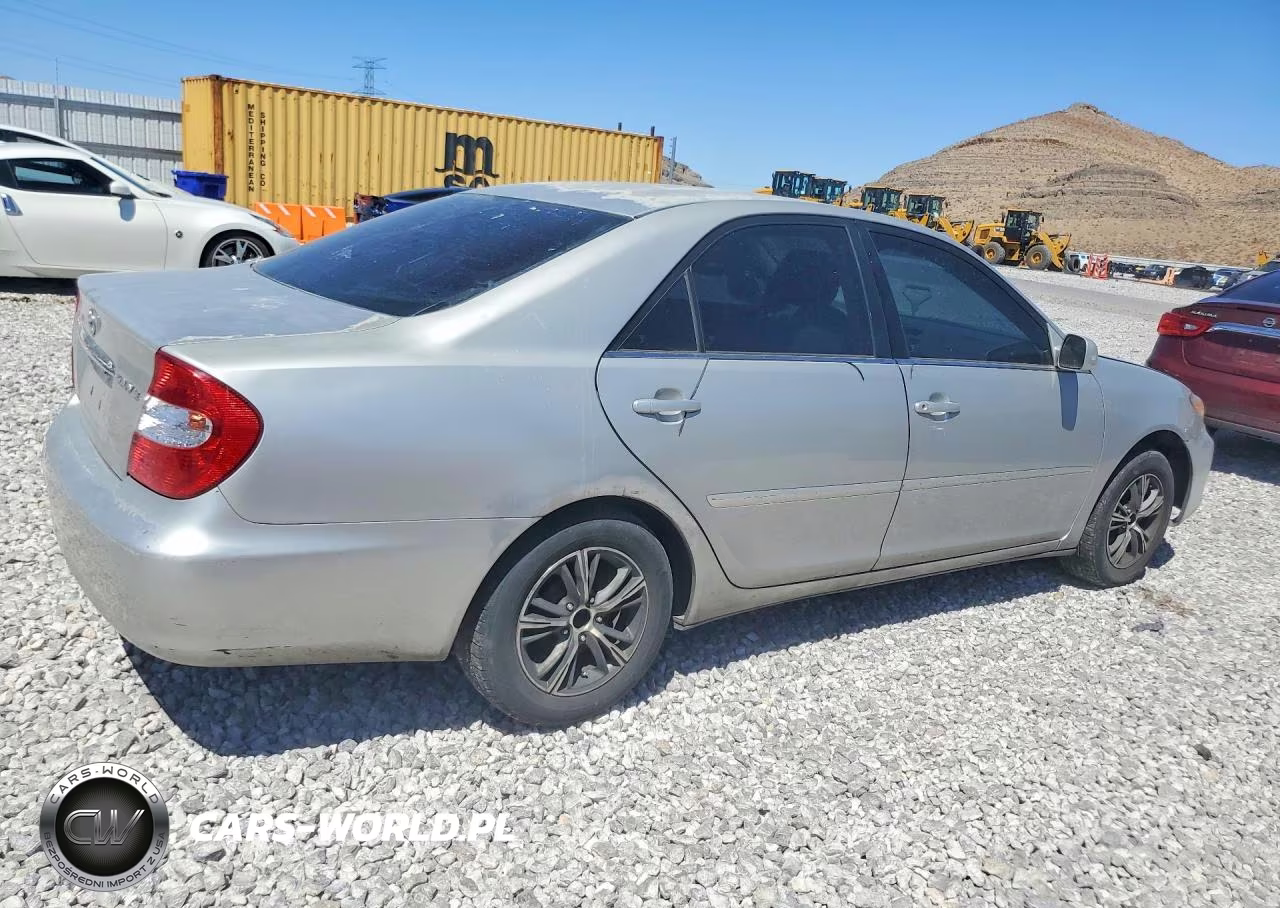 2004 Toyota Camry Le VIN:4T1BE32K04U327907 - 3