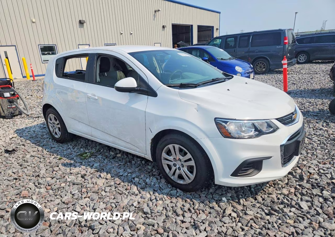 2017 Chevrolet Sonic VIN:1G1JG6SH4H4150180 - 4