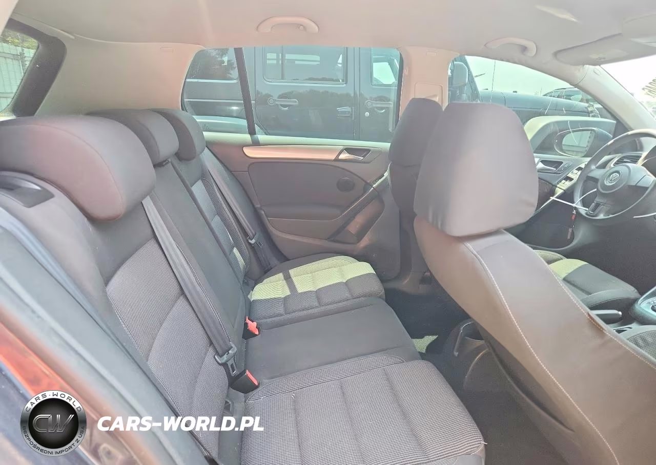 2010 Volkswagen Golf VIN:WVWDA7AJ0AW375223 - 10