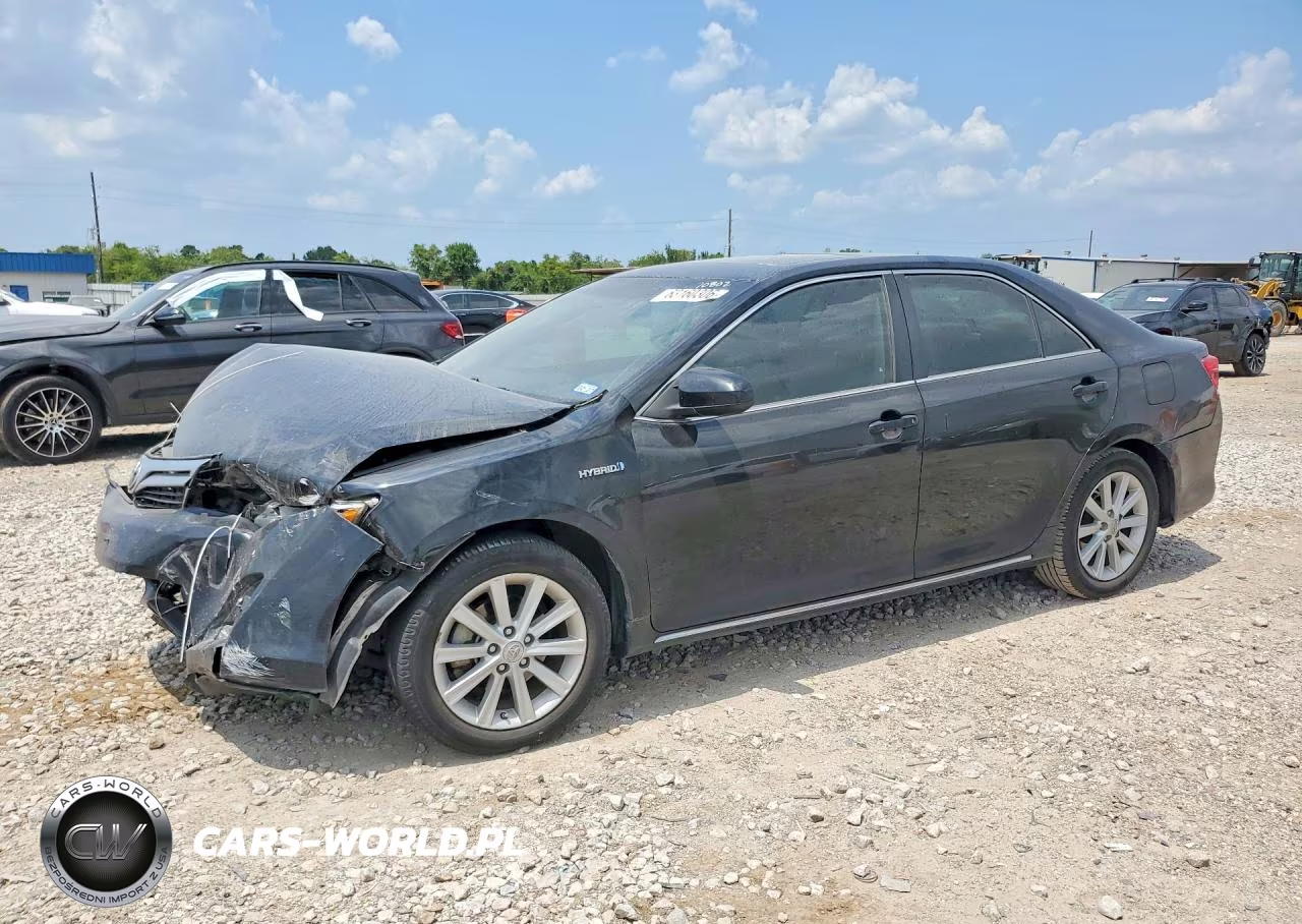 2013 Toyota Camry Hybrid – zdjęcie 1 z 12