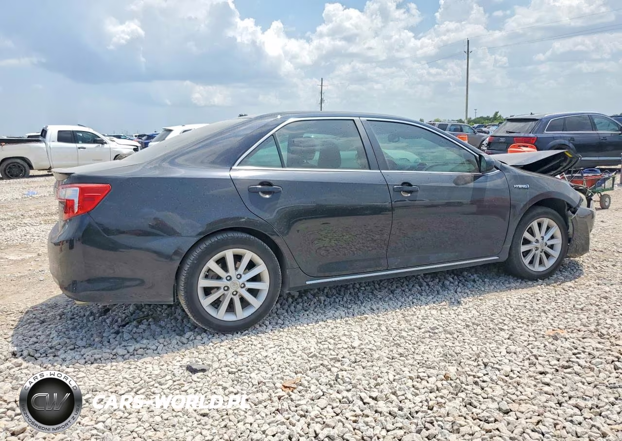 2013 Toyota Camry Hybrid VIN:4T1BD1FK6CU060708 - 3