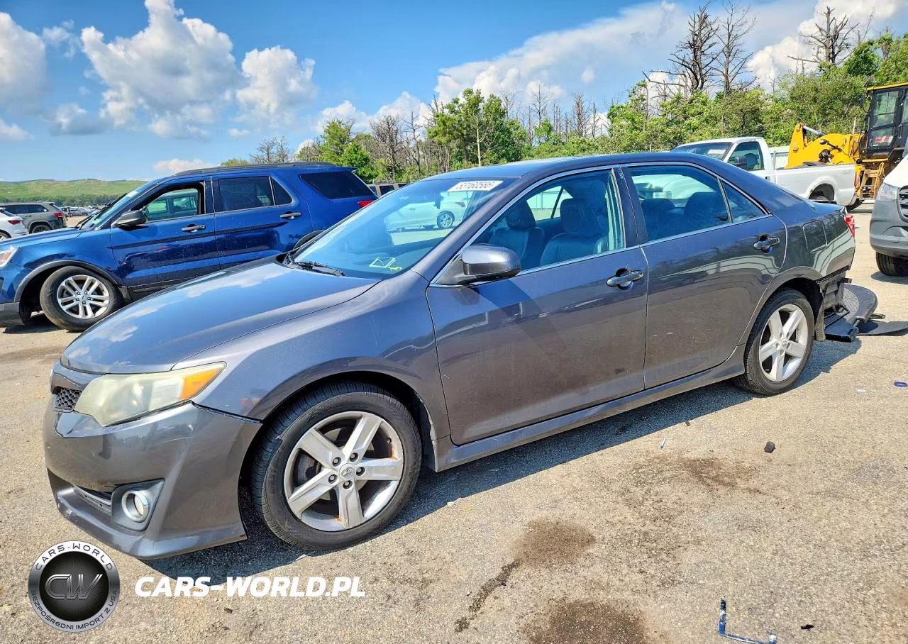 2013 Toyota Camry Se – zdjęcie 1 z 12