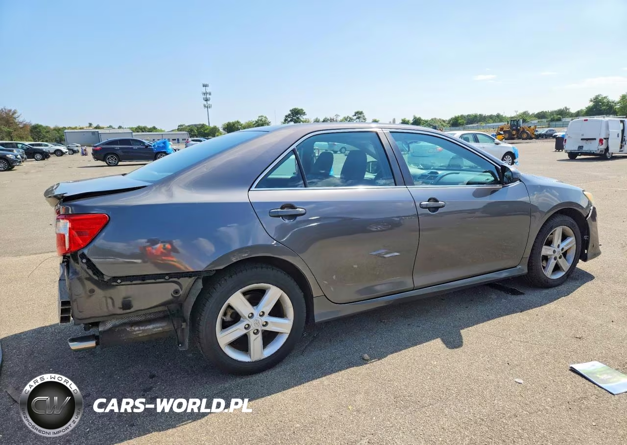 2013 Toyota Camry Se VIN:4T1BF1FK6DU643825 - 3