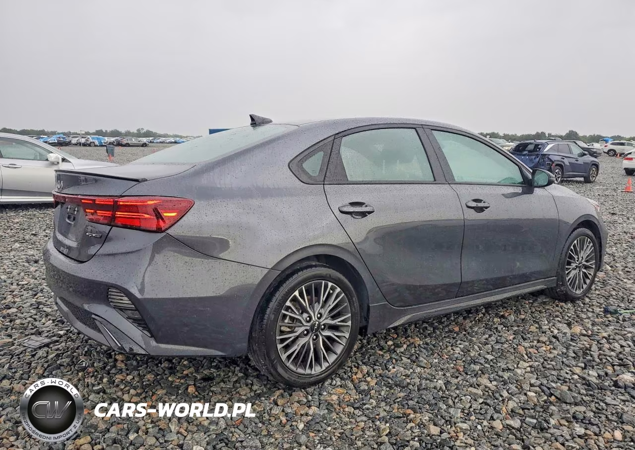 2024 Kia Forte Gt Line VIN:3KPF54AD5RE829154 - 3