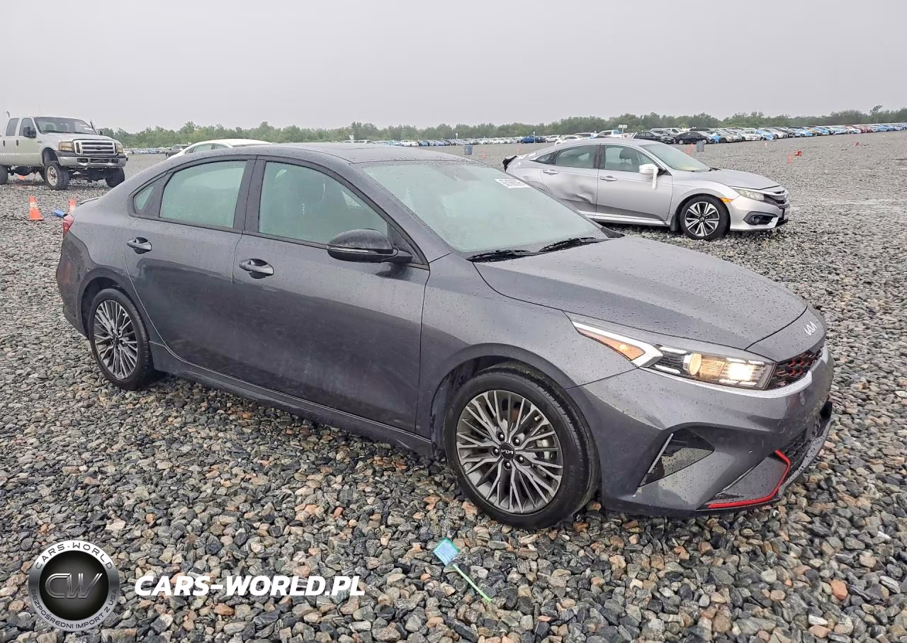 2024 Kia Forte Gt Line VIN:3KPF54AD5RE829154 - 4