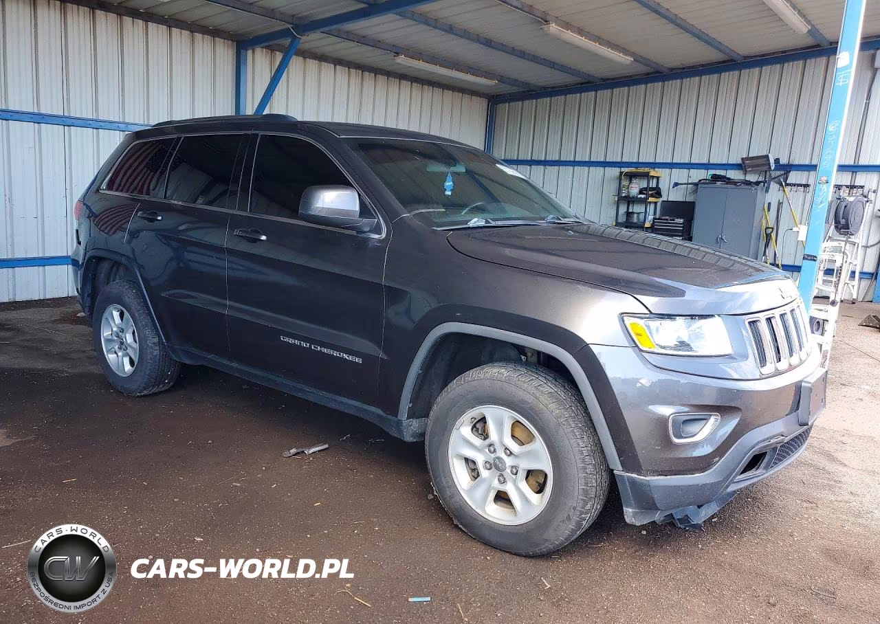 2015 Jeep Grand Cherokee Laredo VIN:1C4RJFAGXFC165158 - 4