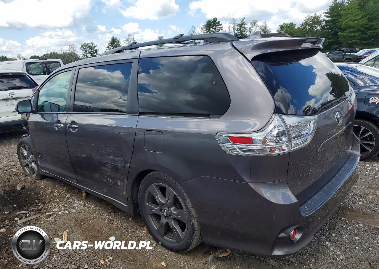 2018 Toyota Sienna Se Premium 8-Passenger VIN:5TDXZ3DC2JS932290 - 2