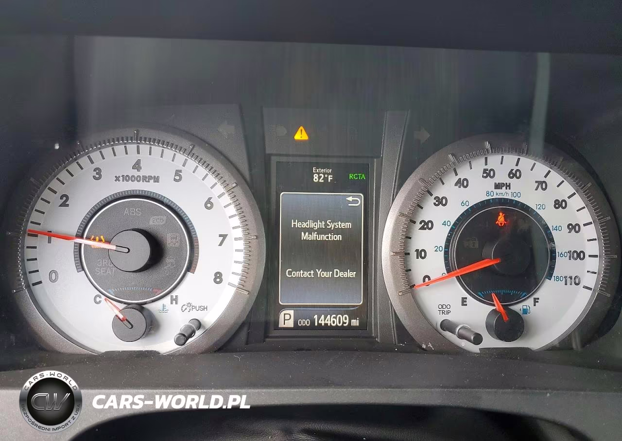 2018 Toyota Sienna Se Premium 8-Passenger VIN:5TDXZ3DC2JS932290 - 9