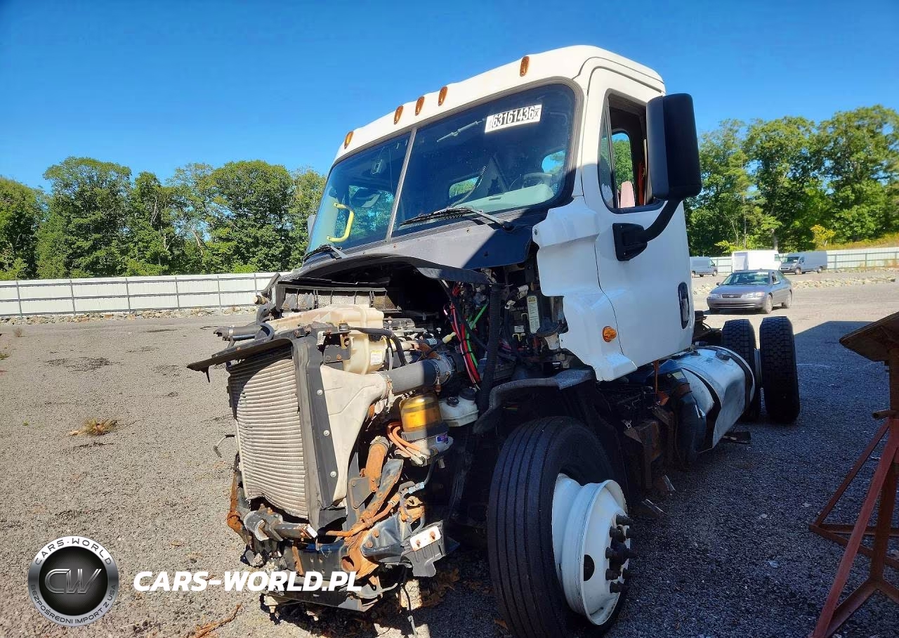 2018 Freightliner Cascadia 113 Semi Truck VIN:1FUBGADV4JLJK8170 - 1