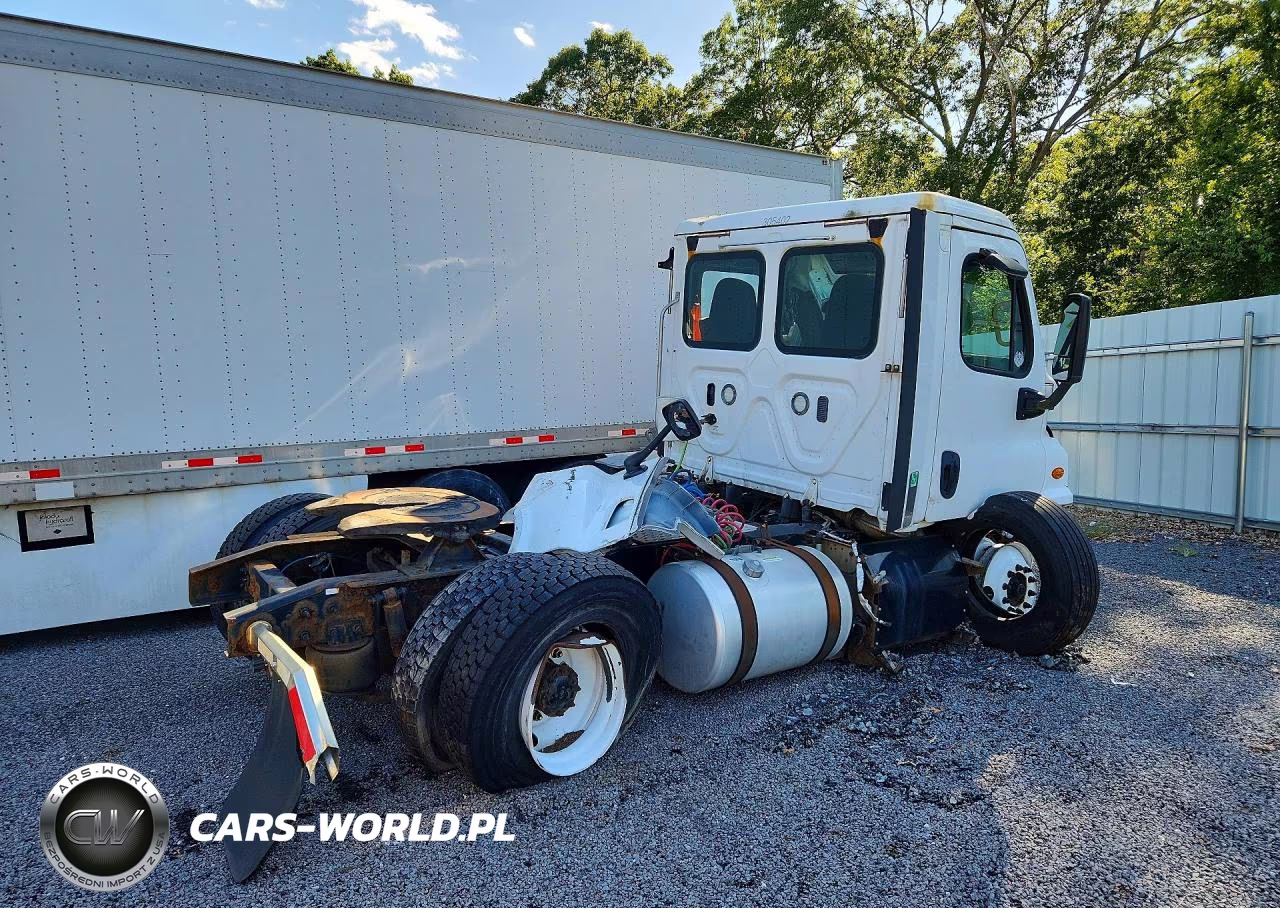 2018 Freightliner Cascadia 113 Semi Truck VIN:1FUBGADV4JLJK8170 - 3