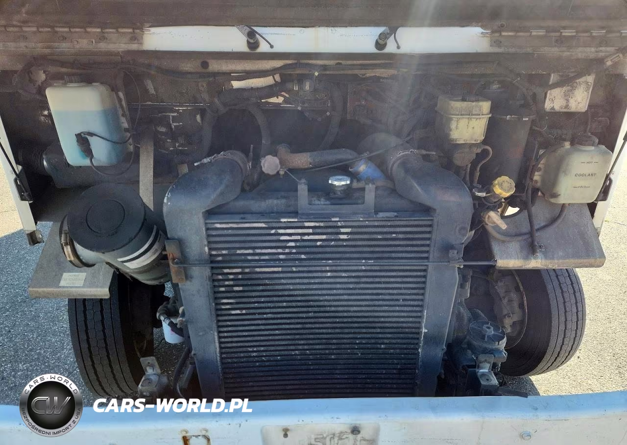 2001 Freightliner Chassis M Line Walk-In Van VIN:4UZAANBW71CH53250 - 11