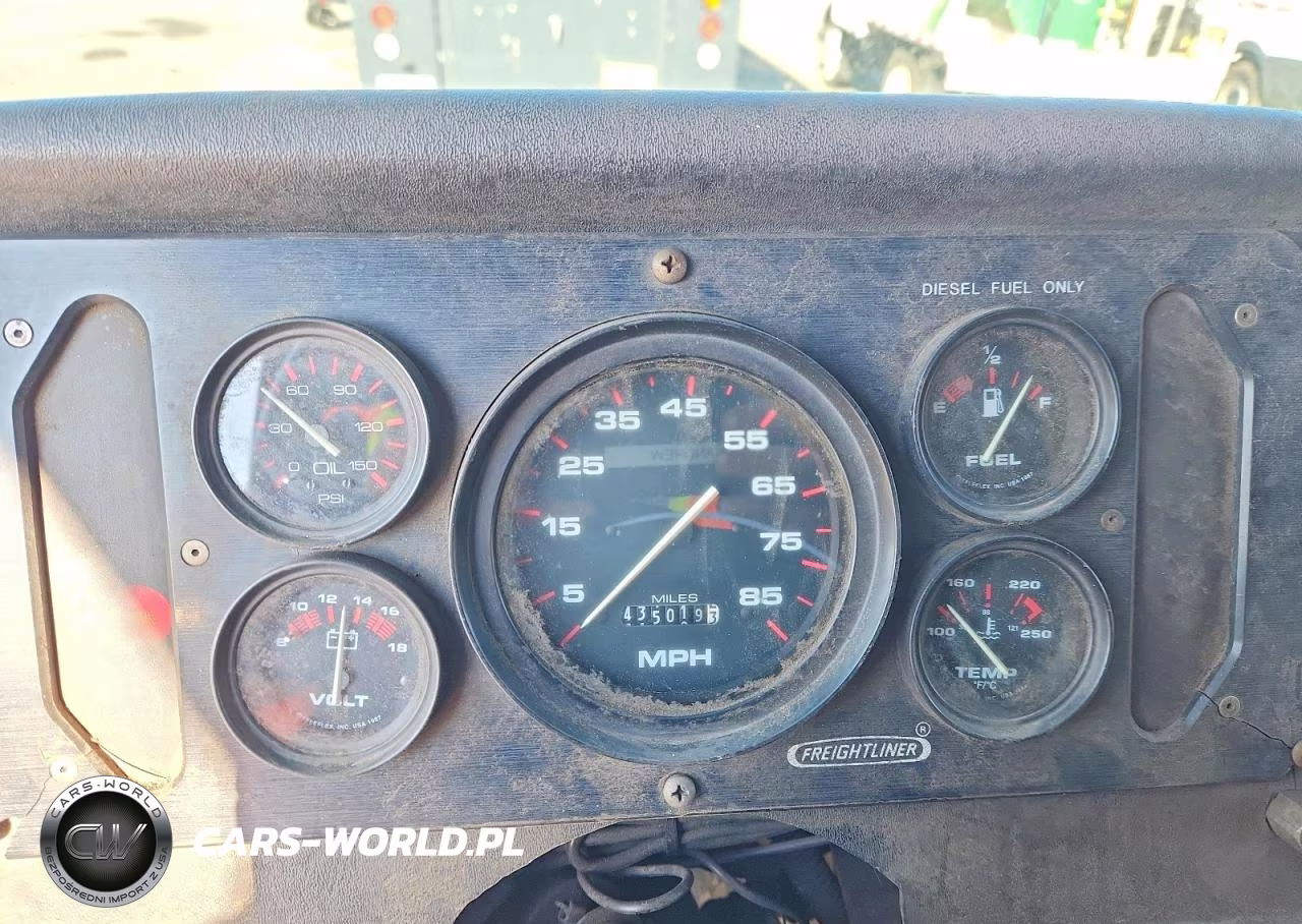 2001 Freightliner Chassis M Line Walk-In Van VIN:4UZAANBW71CH53250 - 9