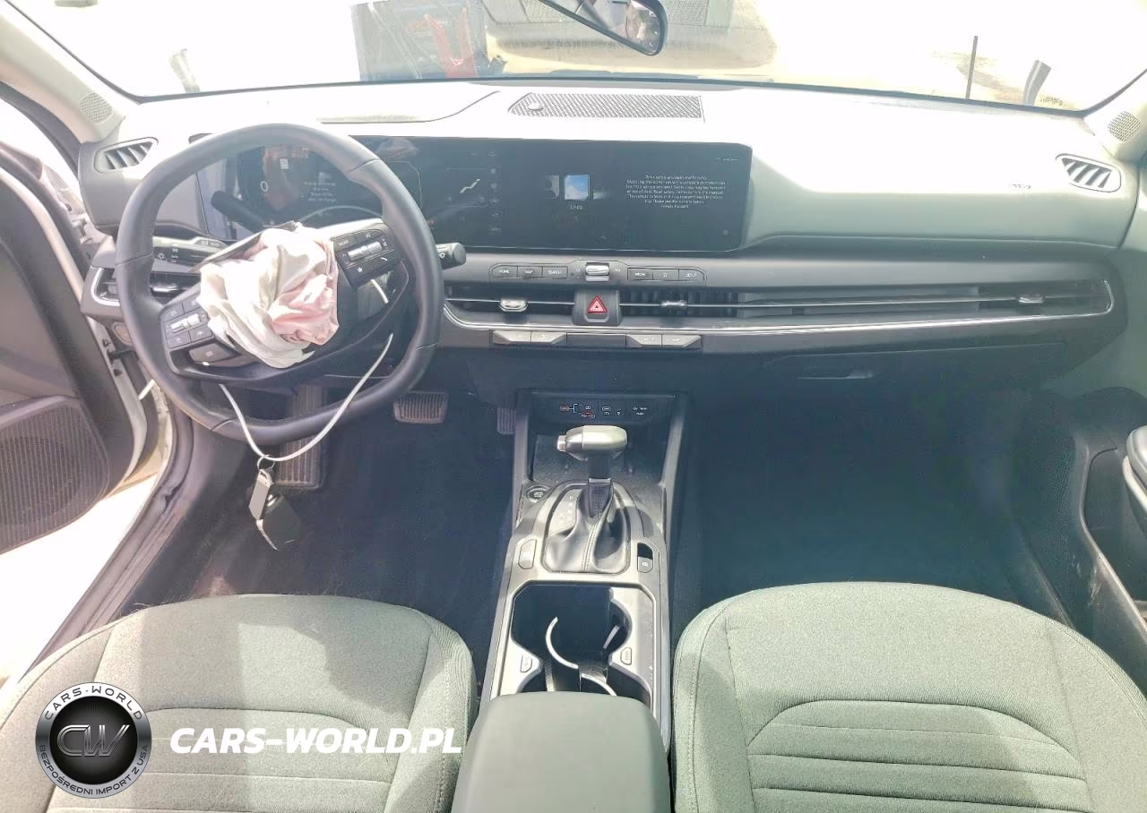 2025 Kia K4 Ex VIN:3KPFU4DE9SE004148 - 8