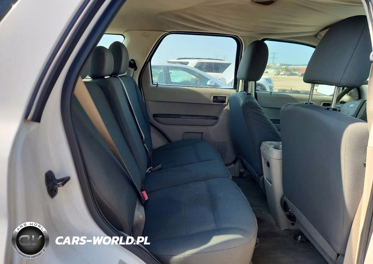 2010 Ford Escape Xls VIN:1FMCU0C70AKC90154 - 10