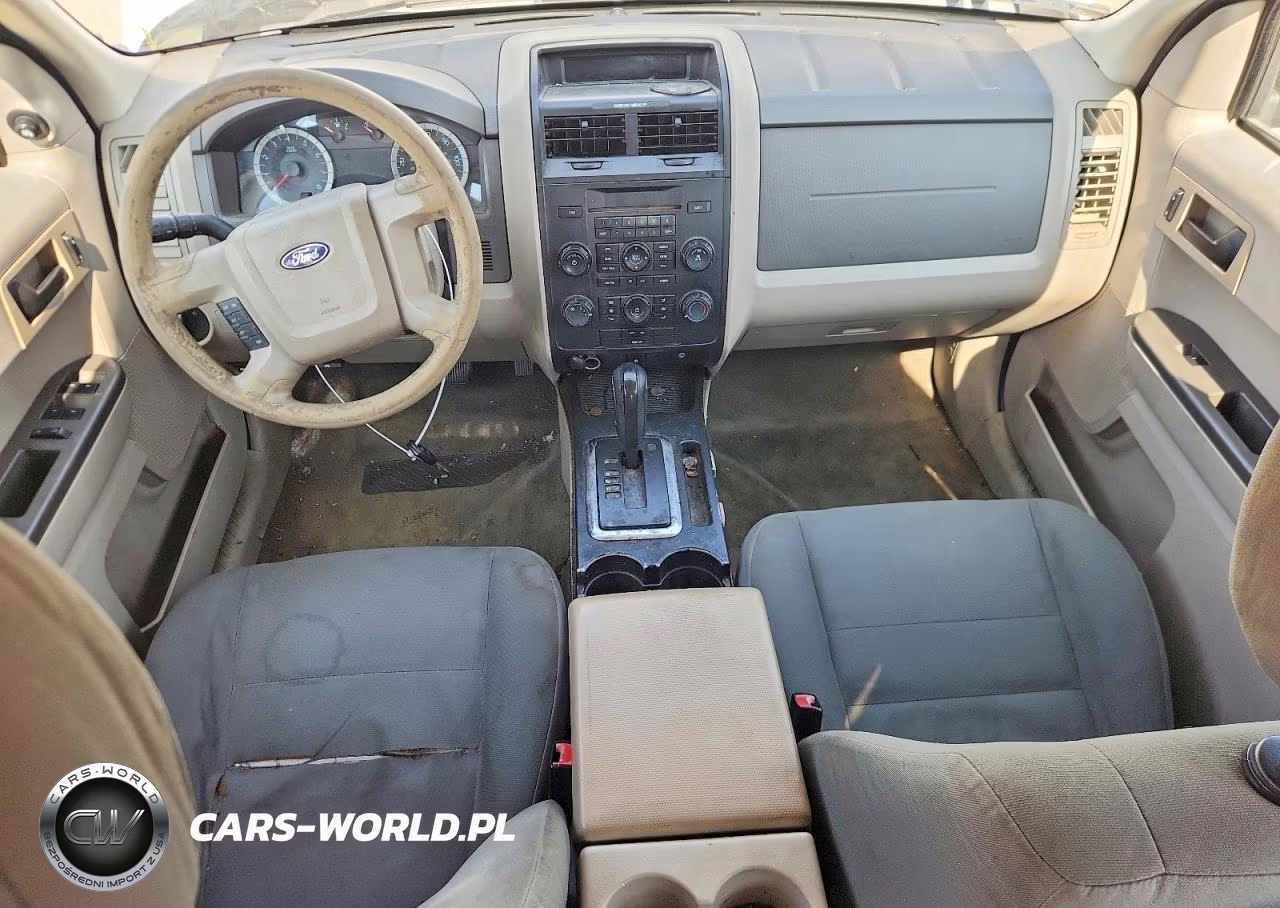 2010 Ford Escape Xls VIN:1FMCU0C70AKC90154 - 8
