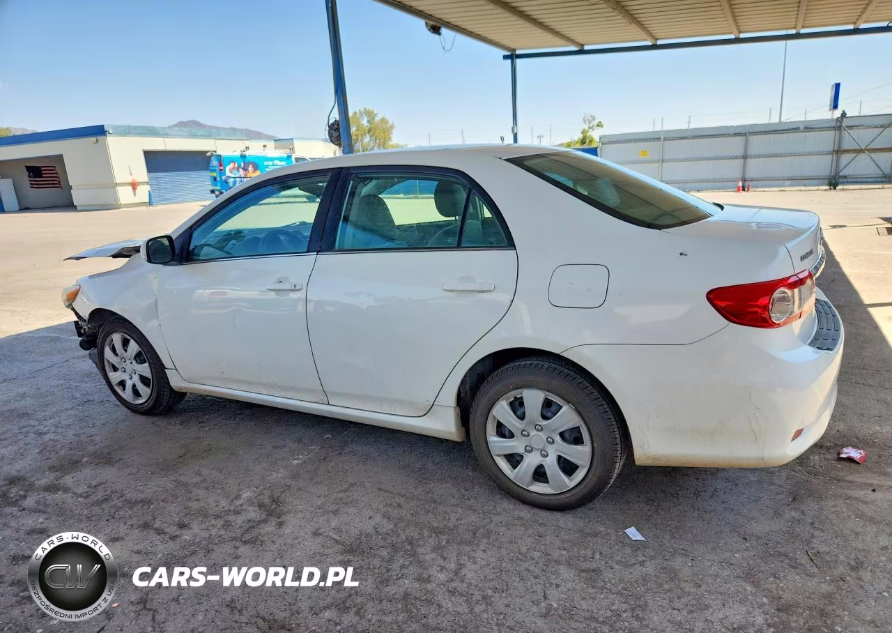 2013 Toyota Corolla Le VIN:5YFBU4EE3DP117303 - 2