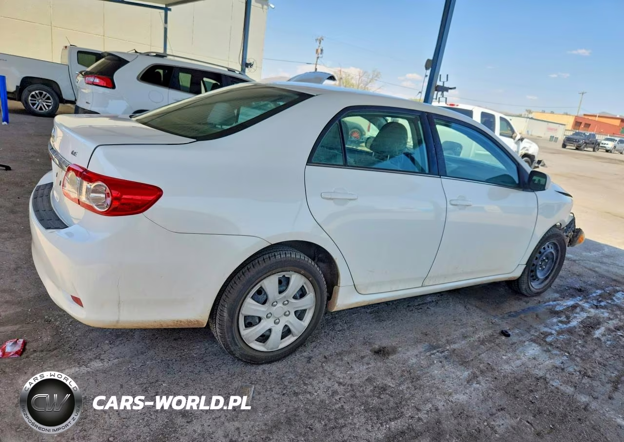 2013 Toyota Corolla Le VIN:5YFBU4EE3DP117303 - 3