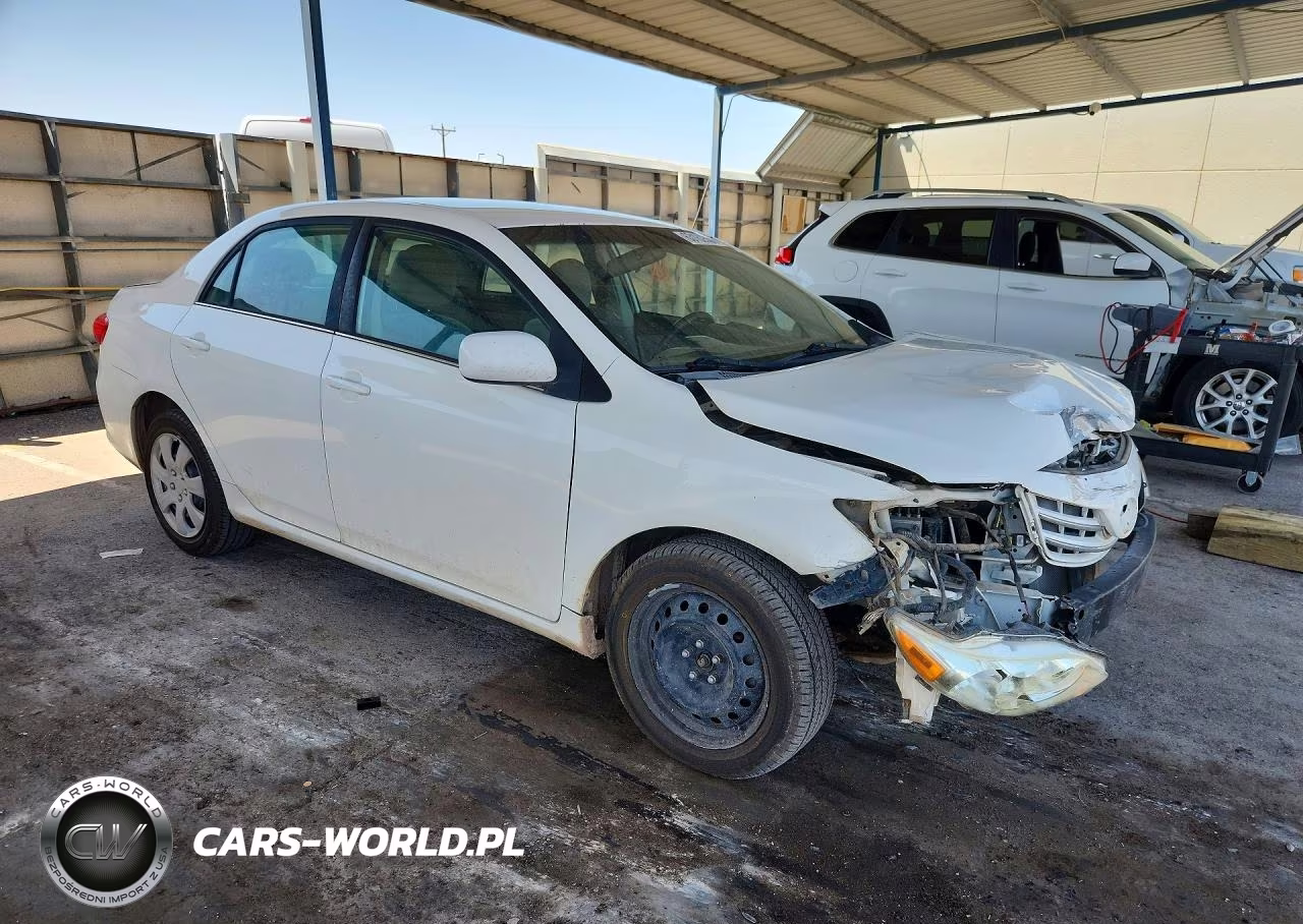 2013 Toyota Corolla Le VIN:5YFBU4EE3DP117303 - 4