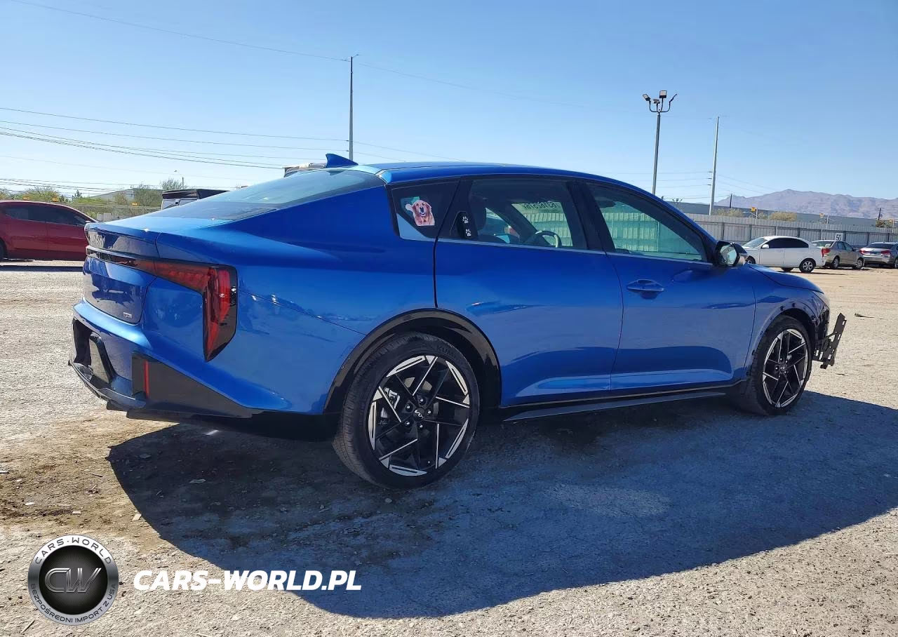 2025 Kia K4 Gt Line VIN:3KPFW4DE0SE252038 - 3