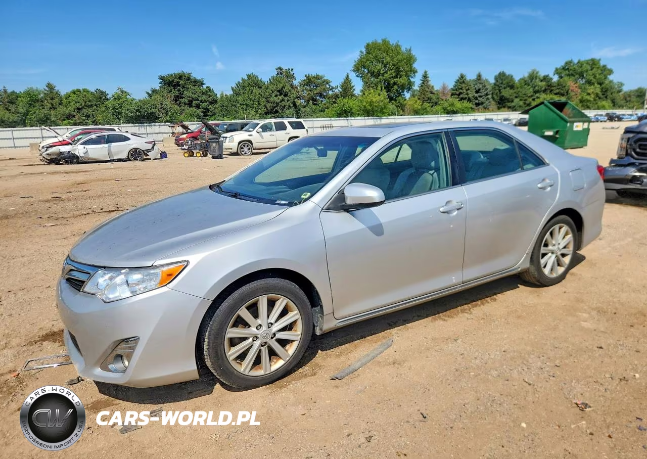 2014 Toyota Camry Xle – zdjęcie 1 z 12